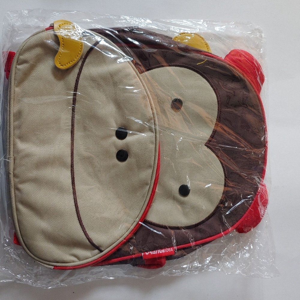 Backpack - Picture 2 of 6